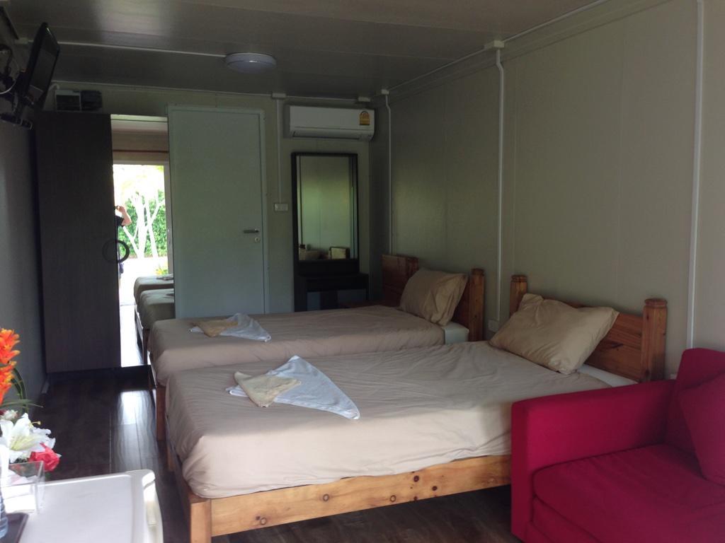 Check In And Chill Out Hotel Ban Laem Sok Bagian luar foto